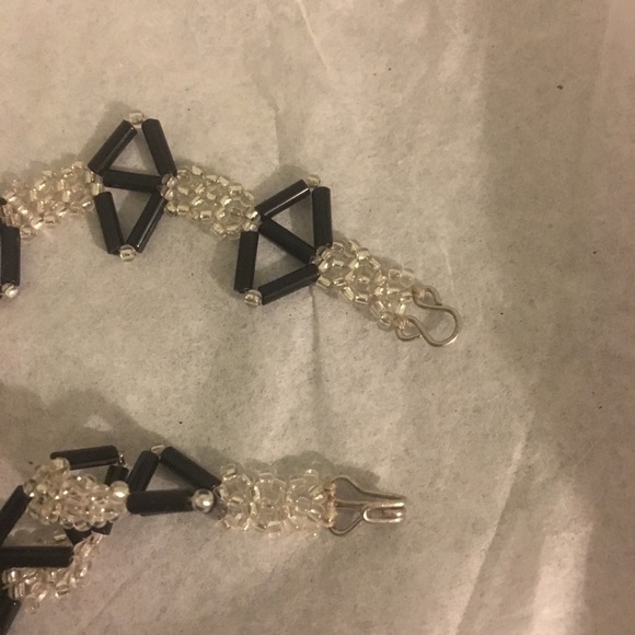 Beaded bracelet with hook and eye - Picture 2 of 2